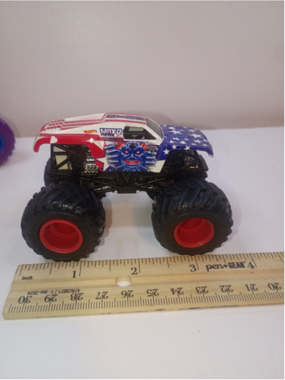 2018 Hot Wheels monster Jam American flag Stars stripes monster truck 1:64 scale